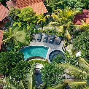 Berlima Wooden By Pramana Lodge